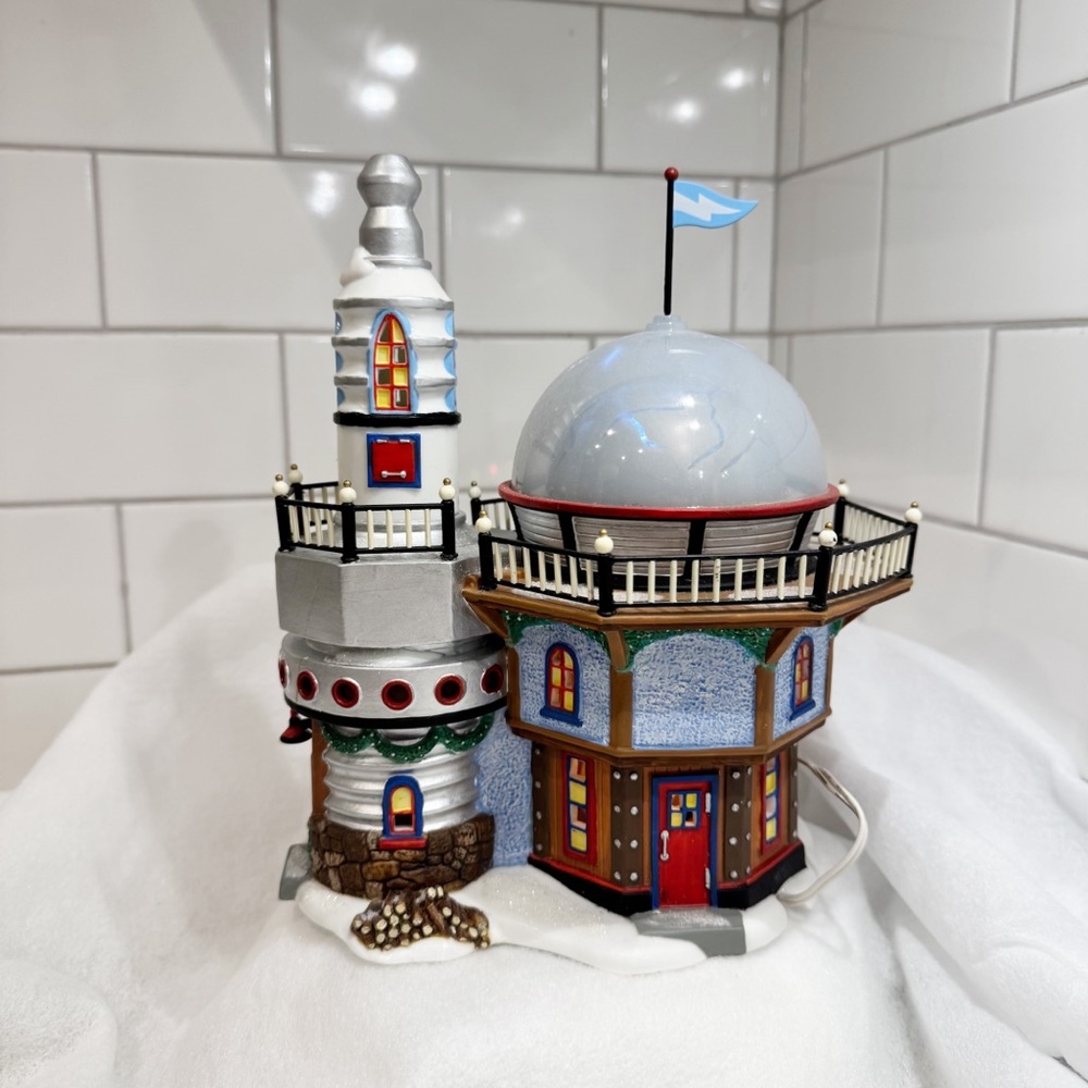 ❤️🎄❤️ Dept 56 | “Polar Power Company”| North Pole Series ❤️🎄❤️ - Picture 4 of 15